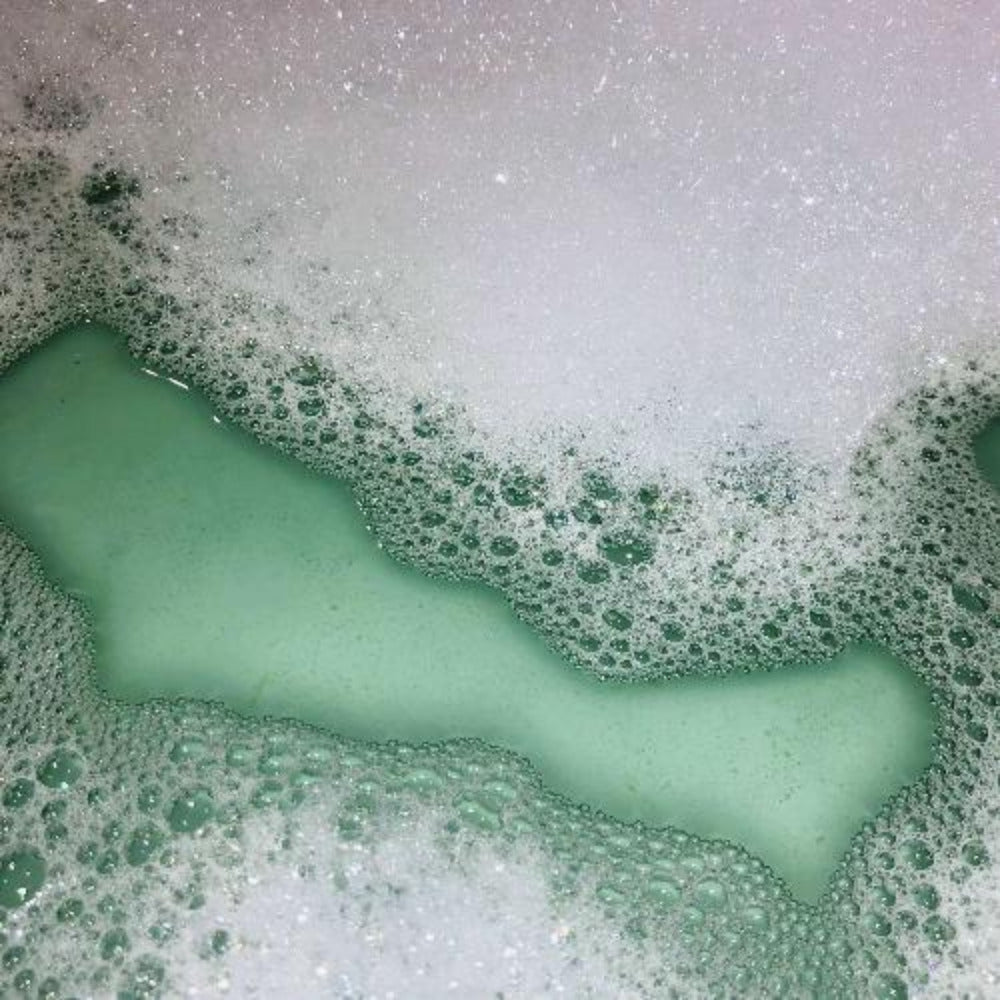 Calming Bubble Soak for Kids - Magnesium Sulphate Bubble Bath with Colour and Fragrance - Alleviates Muscle Aches and Pains, Reduces Hyperactivity, Promotes Sleep - Fun Epsom Salt Bath with Loads of Benefits for Children