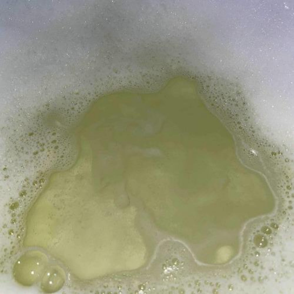 Calming Bubble Soak for Kids - Magnesium Sulphate Bubble Bath with Colour and Fragrance - Alleviates Muscle Aches and Pains, Reduces Hyperactivity, Promotes Sleep - Fun Epsom Salt Bath with Loads of Benefits for Children